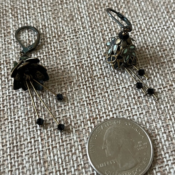 FAIRY FLOWER EARRINGS - Picture 3 of 5